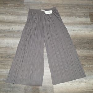 NWT Jon & Anna Elastic Waist Pleated Wide Leg Pant Size M medium